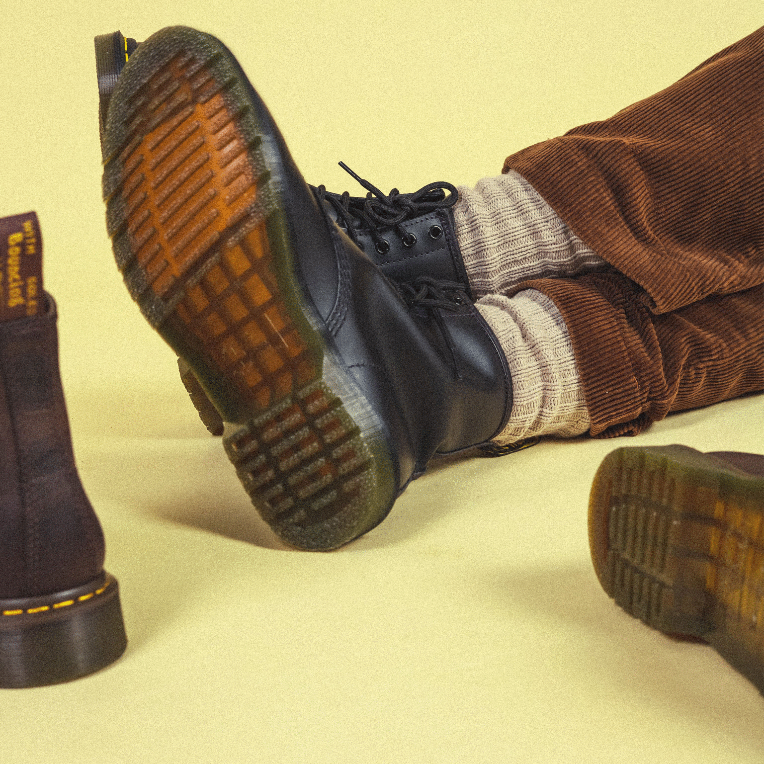 DR MARTENS — ZIGZAG Footwear