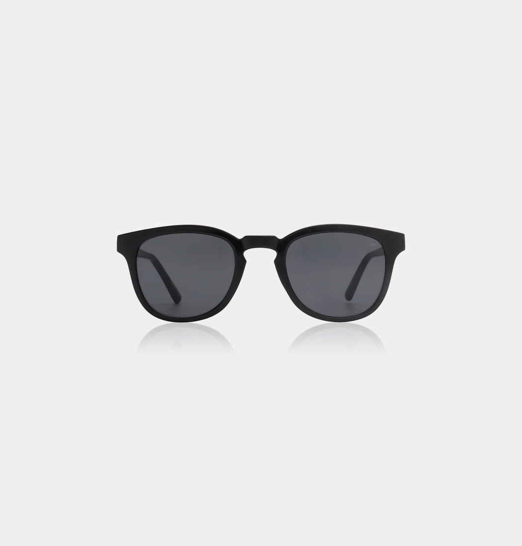 A. KJÆRBEDE Bate Black SUNGLASSES  - ZIGZAG Footwear