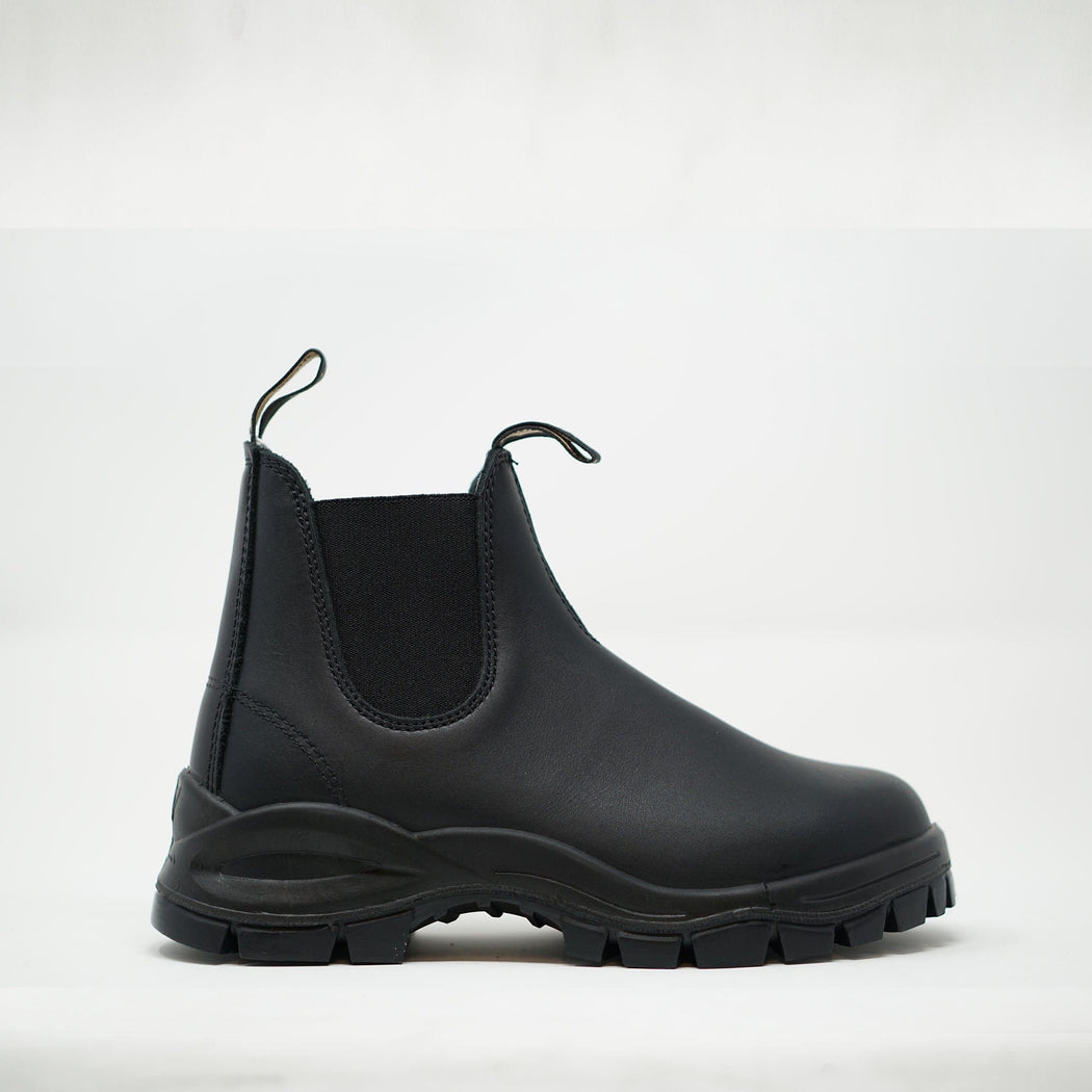 Blundstone 2240 Black Chelsea Boot BOOTS  - ZIGZAG Footwear