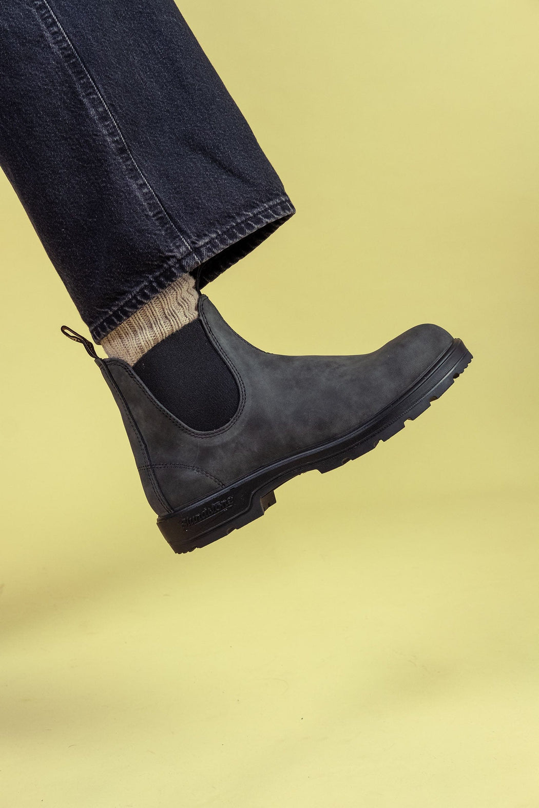 Blundstone 587 Chelsea Boot - Rustic Black BOOTS  - ZIGZAG Footwear