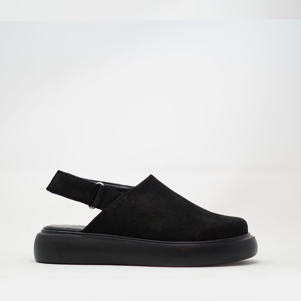Vagabond Blenda Clog Black SANDALS  - ZIGZAG Footwear